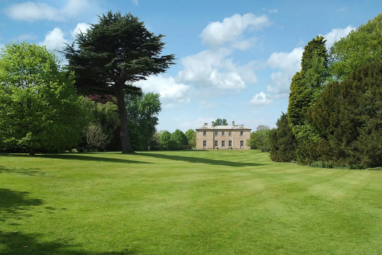 Saltmarshe Hall Bed & Breakfast